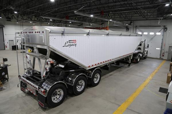 Southland International Trucks + Idealease
