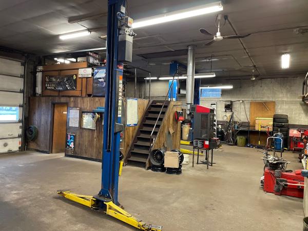 Eric's Service Centre