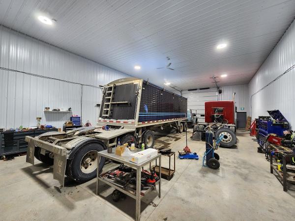 Roadrunner Truck Repair