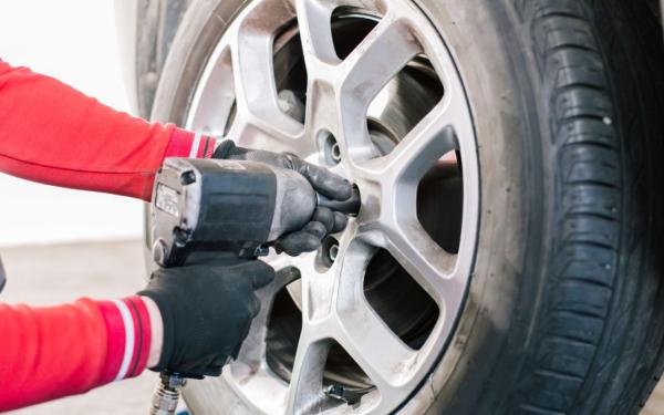 Car Tire Change & Tire Repair