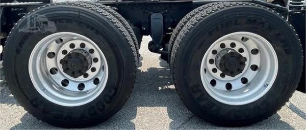 Makellos Truck & Trailer Tire Repair Services