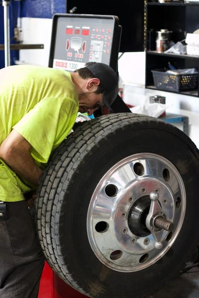 5D Truck Center
