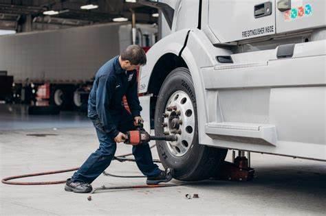 Brampton Truck & Trailer Repair Tire Service