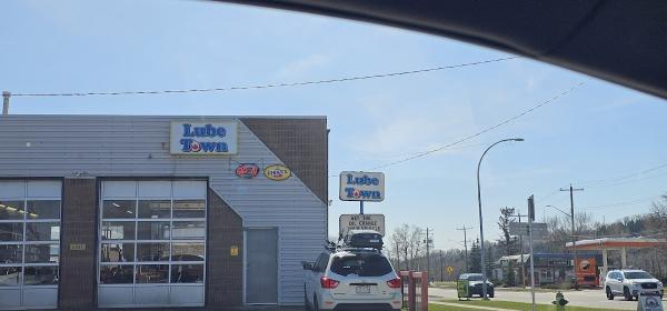 Lube Town + Tires