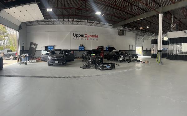 Upper Canada Collision Centre Inc. ( Aurora )