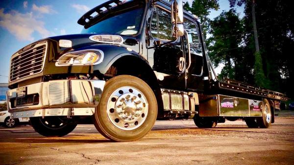 Towing South West Montreal