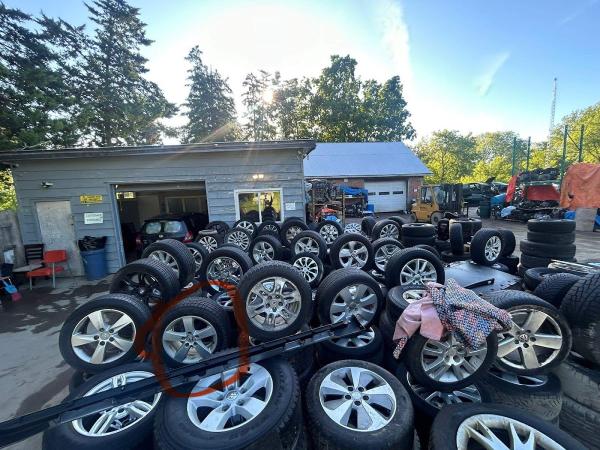 Brantford Auto Wrecking & Salvage