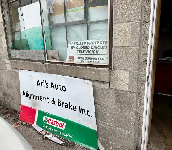 Ari's Auto Alignment & Brakes