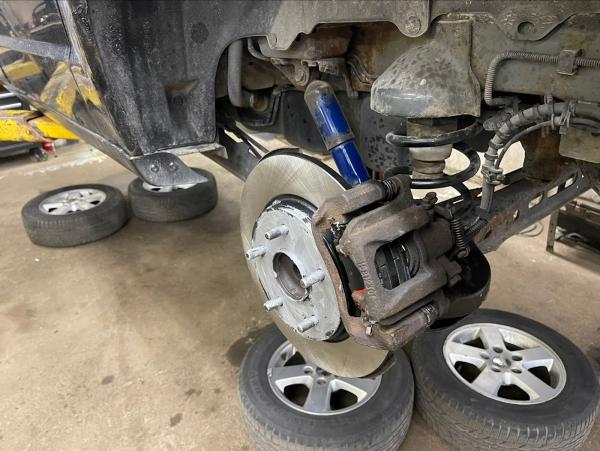 V Group Auto Service and Tires
