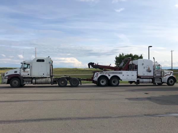 MSA 24/7 Towing Calgary Ltd / Heavy Duty Towing Calgary