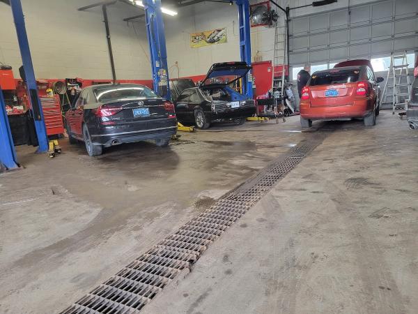 Hawkeyes Automotive