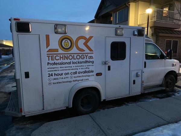 Calgary Signs & Banners