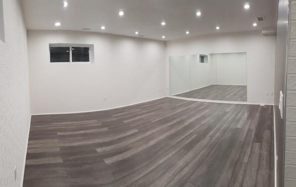 Daryl's Service Glass Ltd