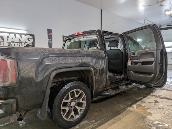 Acadia Glass-Auto Shack Inc